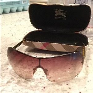 Burberry sunglasses